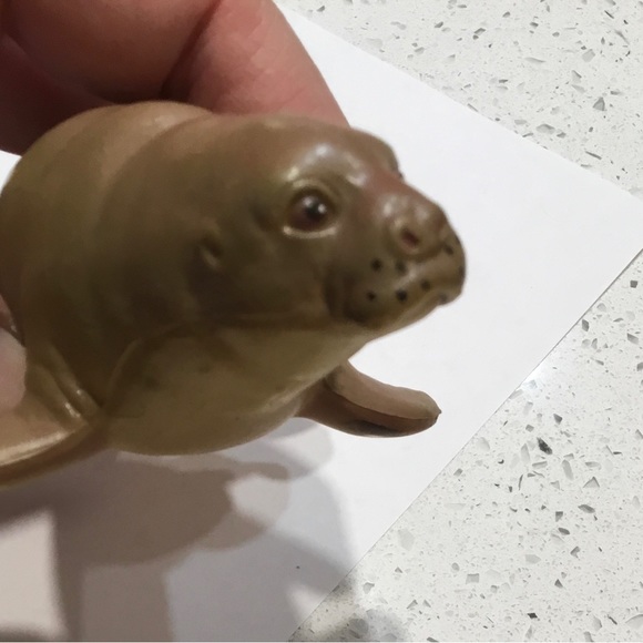 Vintage AAA Rubber Manatee toy from the 1990’s - Picture 3 of 7